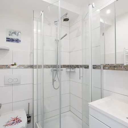 App 793 - Lillis Oase *