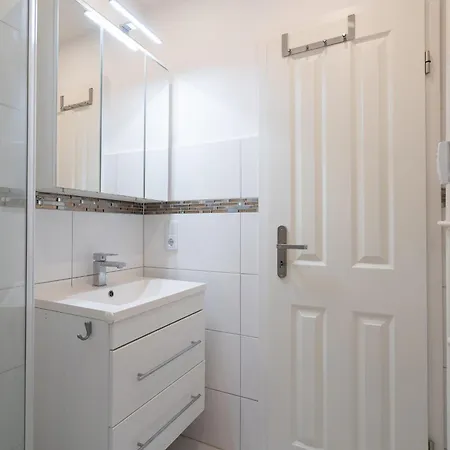 App 793 - Lillis Oase *